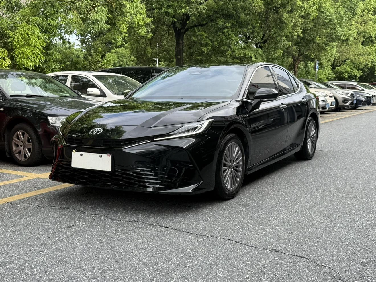 Toyota Camry 2024 с пробегом Sedan - Оптовый экспорт B2B