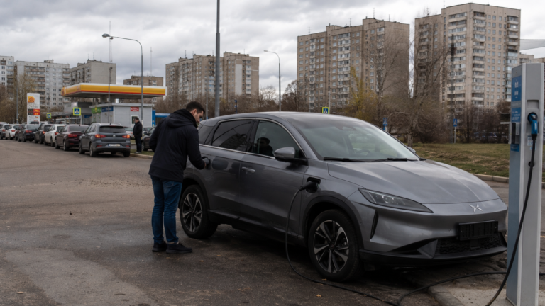 Топливный кризис и китайские EV/PHEV для России